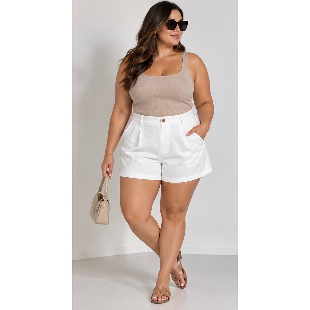 CIDER Women's Plus Size 3XL White Pleated High Waist Dress Shorts NWT